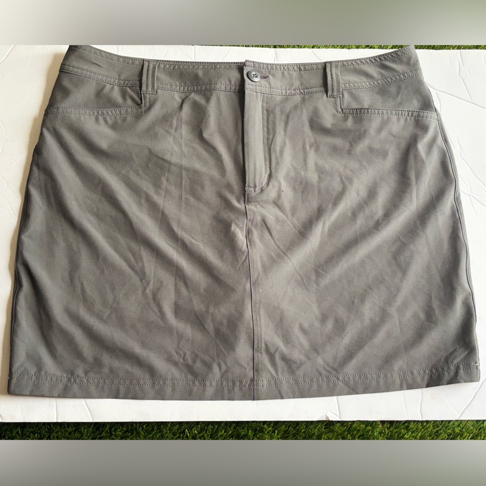 EDDIE BAUER Charcoal Shorts skirt Size 16
